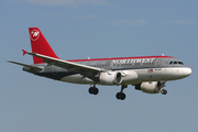 Northwest Airlines Airbus A319-114 (N316NB) at  Green Bay - Austin Straubel International, United States