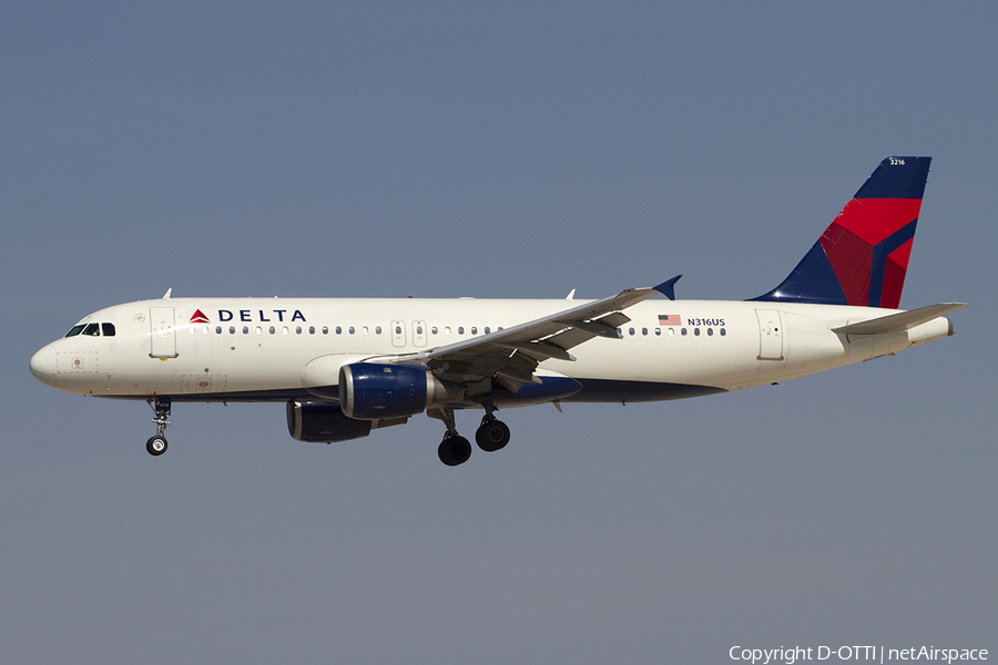 Delta Air Lines Airbus A320-211 (N316US) | Photo 341052