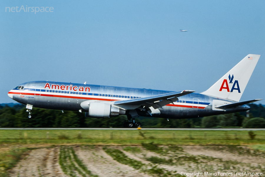 American Airlines Boeing 767-223(ER) (N317AA) | Photo 237534