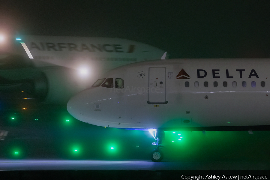Delta Air Lines Airbus A321-211 (N317DN) | Photo 370791