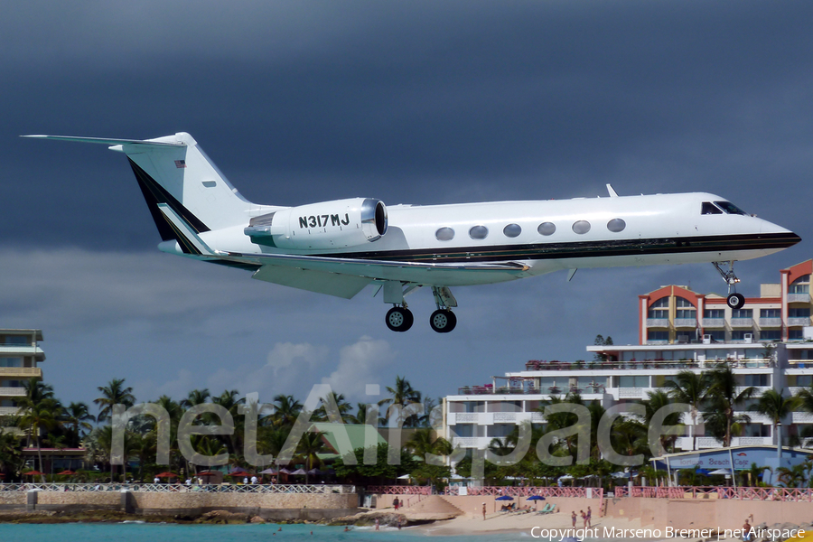 (Private) Gulfstream G-IV (N317MJ) | Photo 16604