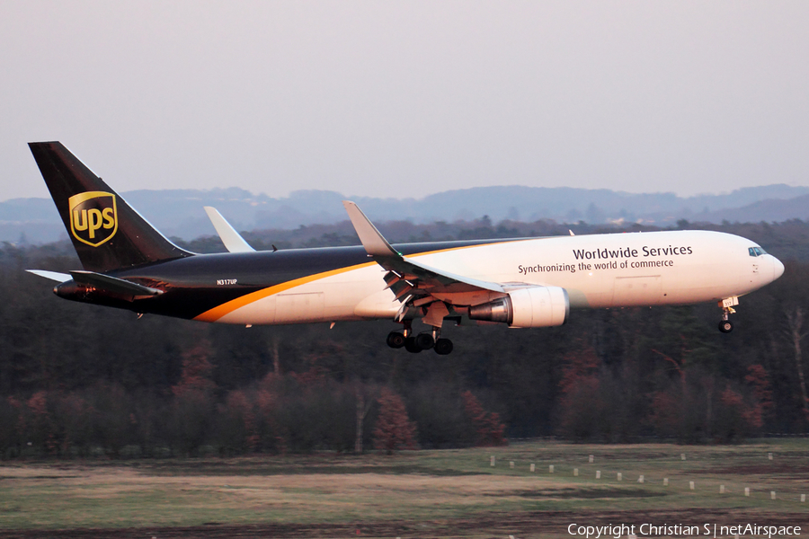 United Parcel Service Boeing 767-34AF(ER) (N317UP) | Photo 222596