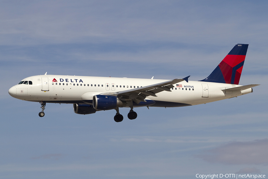 Delta Air Lines Airbus A320-211 (N317US) | Photo 341797