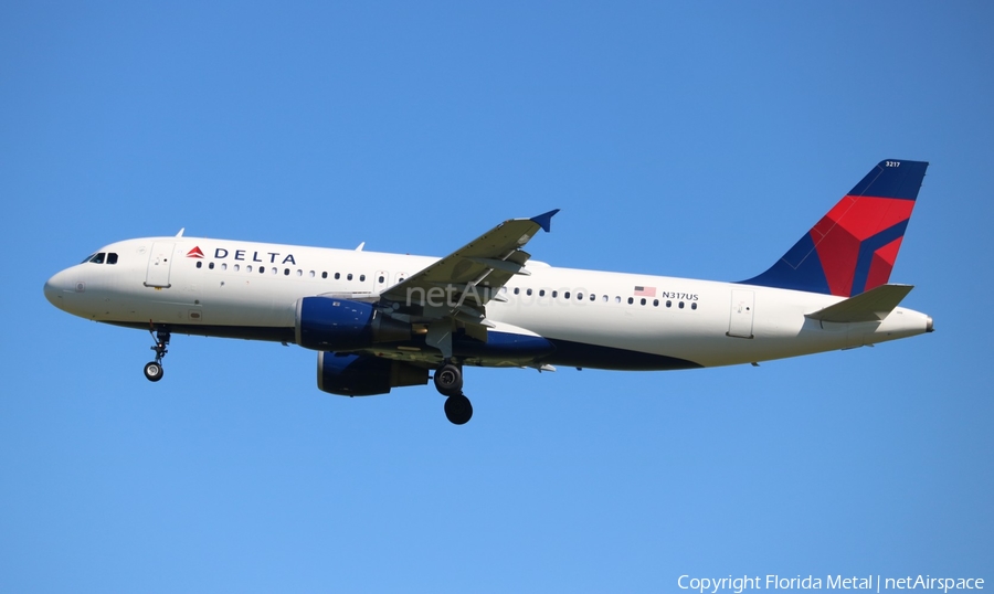 Delta Air Lines Airbus A320-211 (N317US) | Photo 579161