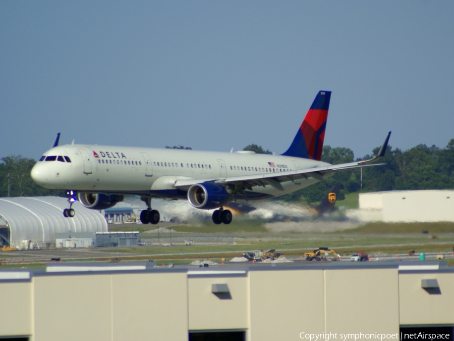 Delta Air Lines Airbus A321-211 (N318DX) | Photo 328259