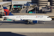 Delta Air Lines Airbus A319-114 (N318NB) at  Phoenix - Sky Harbor, United States