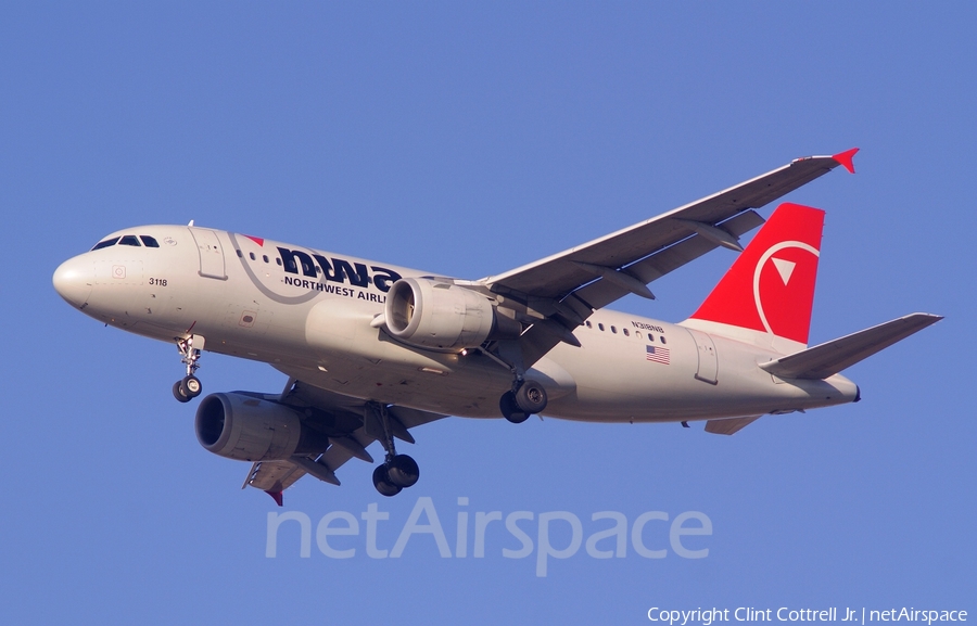 Northwest Airlines Airbus A319-114 (N318NB) | Photo 40584