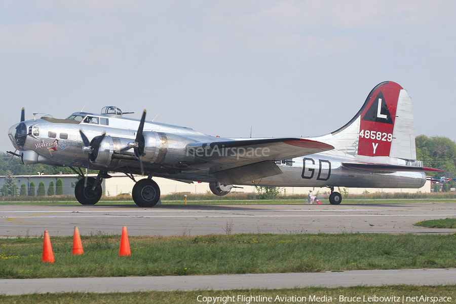 Yankee Air Museum Boeing B-17G Flying Fortress (N3193G) | Photo 166919