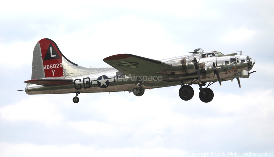 Yankee Air Museum Boeing B-17G Flying Fortress (N3193G) | Photo 307441