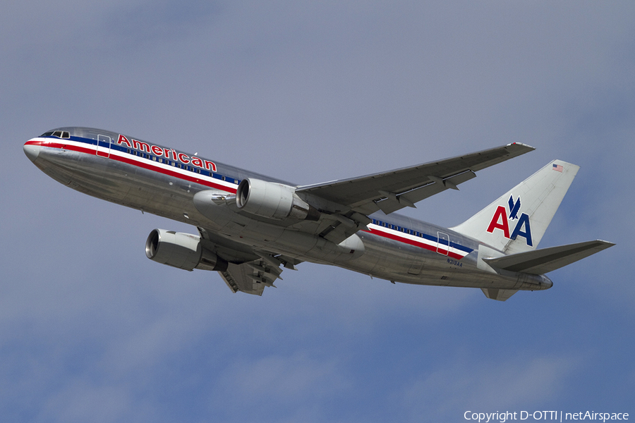 American Airlines Boeing 767-223(ER) (N319AA) | Photo 333700