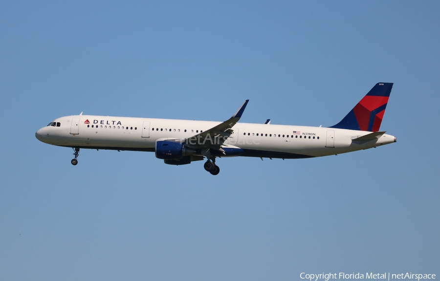 Delta Air Lines Airbus A321-211 (N319DN) | Photo 579185