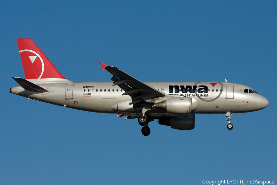 Northwest Airlines Airbus A319-114 (N319NB) | Photo 261706