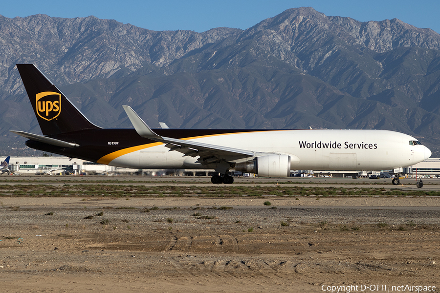 United Parcel Service Boeing 767-34AF(ER) (N319UP) | Photo 544125