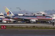 American Airlines Boeing 767-223(ER) (N320AA) at  Los Angeles - International, United States