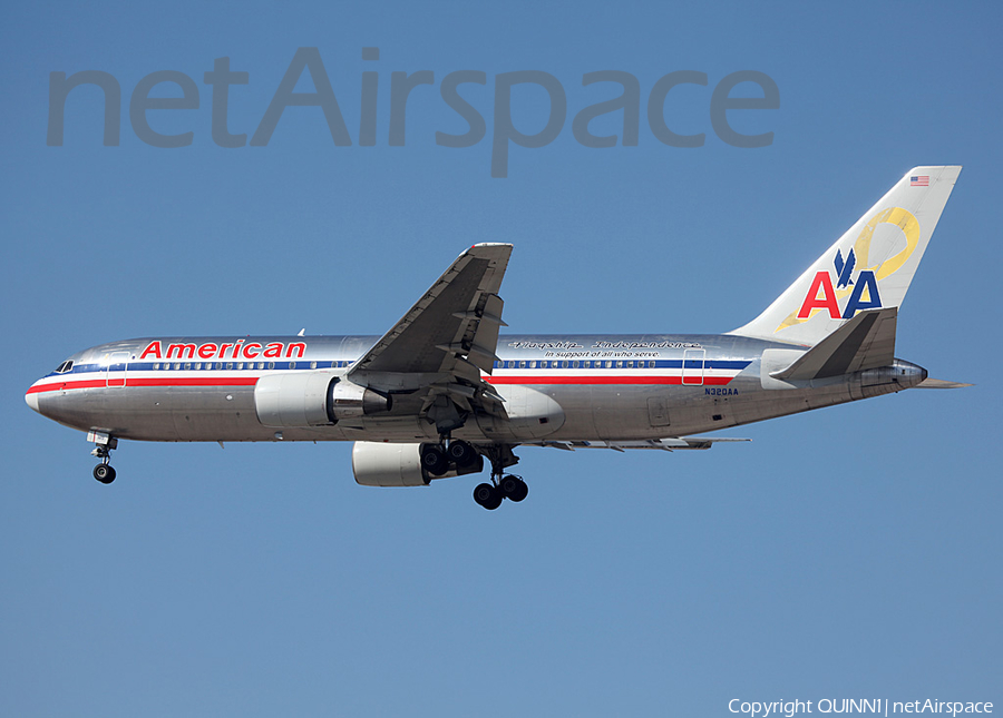 American Airlines Boeing 767-223(ER) (N320AA) | Photo 35396