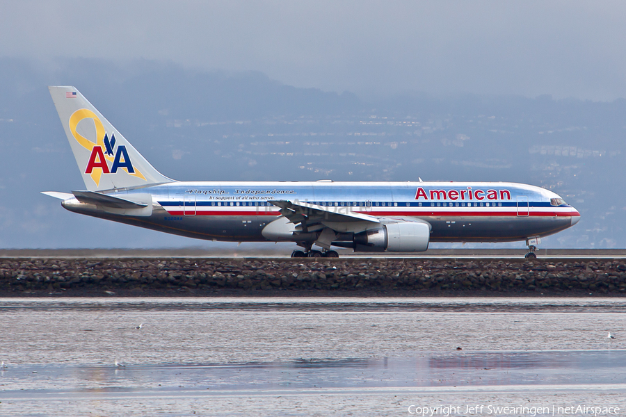American Airlines Boeing 767-223(ER) (N320AA) | Photo 37540