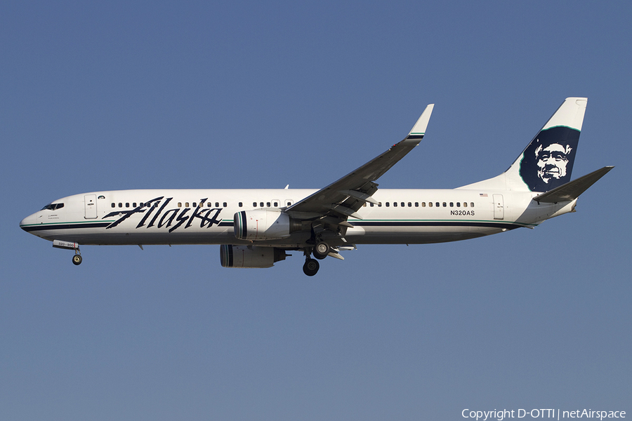 Alaska Airlines Boeing 737-990 (N320AS) | Photo 337750