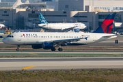 Delta Air Lines Airbus A320-211 (N321US) at  Los Angeles - International, United States