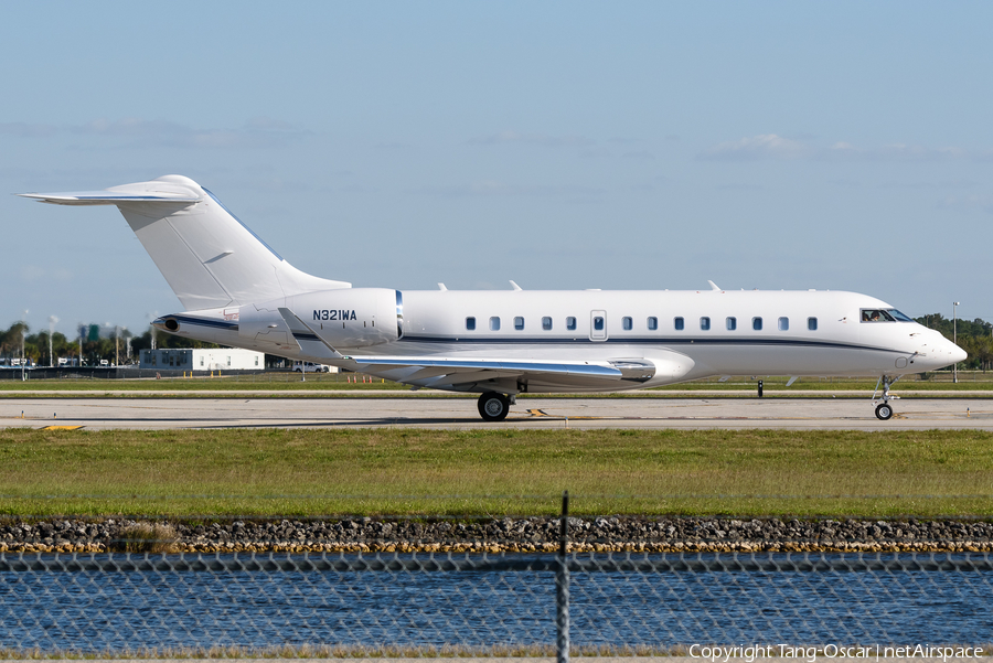 (Private) Bombardier BD-700-1A11 Global 5000 (N321WA) | Photo 437457