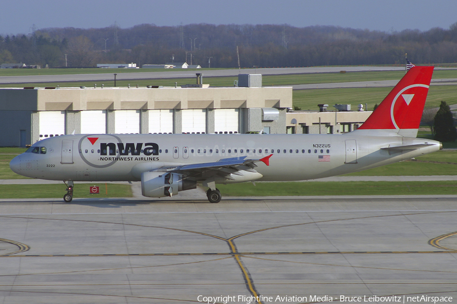 Northwest Airlines Airbus A320-211 (N322US) | Photo 142616