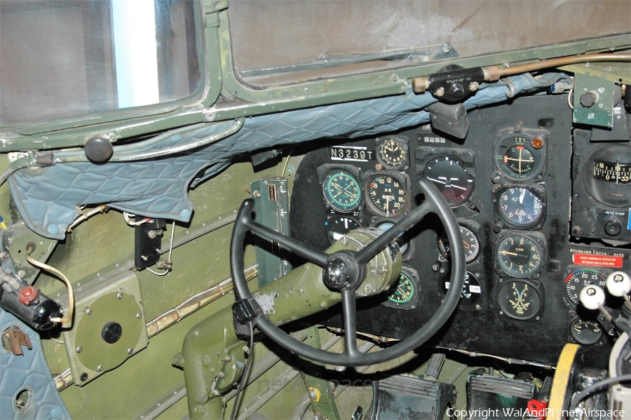 (Private) Douglas C-47A Skytrain (N3239T) | Photo 445569