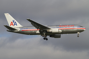 American Airlines Boeing 767-223(ER) (N323AA) at  New York - John F. Kennedy International, United States