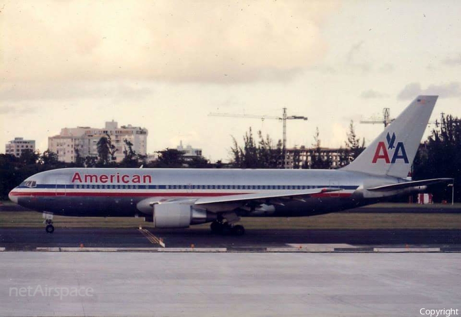 American Airlines Boeing 767-223(ER) (N323AA) | Photo 101799