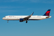 Delta Air Lines Airbus A321-211 (N323DN) at  Las Vegas - Harry Reid International, United States