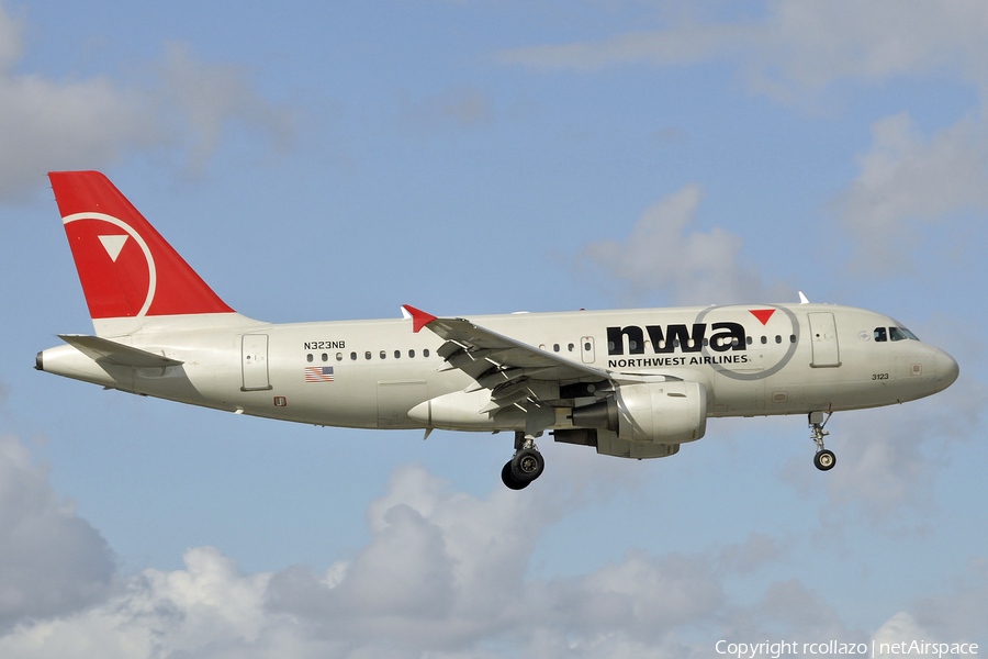 Northwest Airlines Airbus A319-114 (N323NB) | Photo 19250