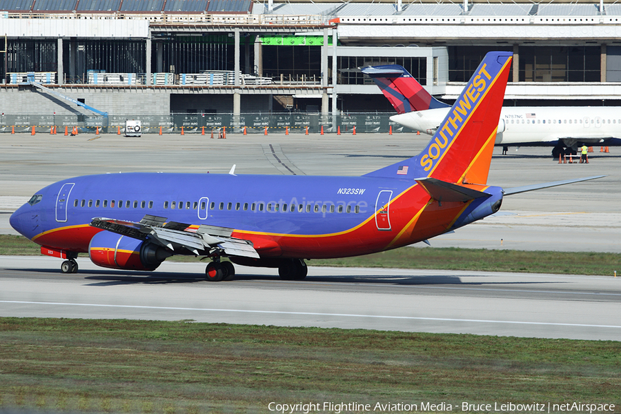 Southwest Airlines Boeing 737-3H4 (N323SW) | Photo 85636