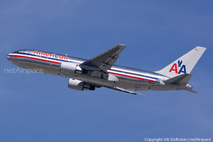 American Airlines Boeing 767-223(ER) (N324AA) | Photo 12412