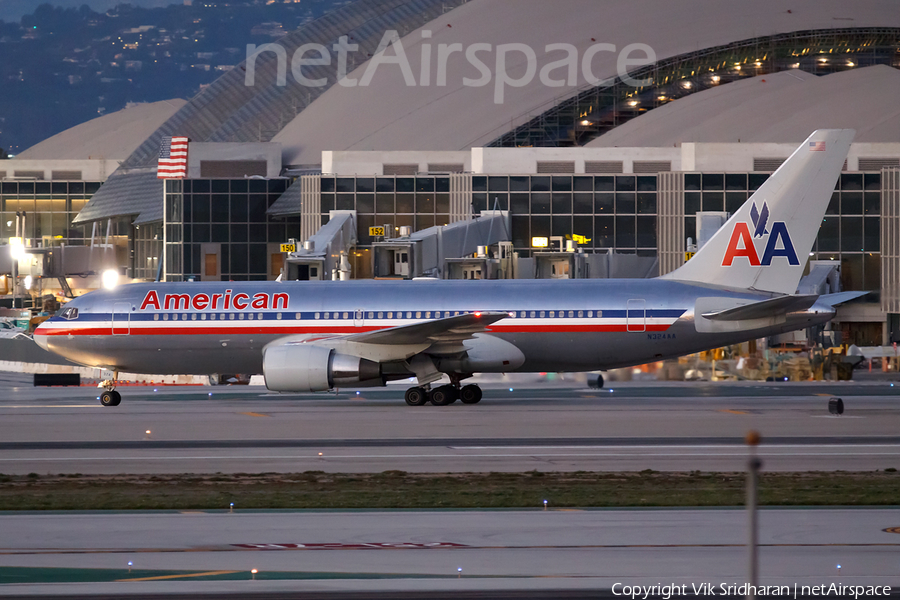 American Airlines Boeing 767-223(ER) (N324AA) | Photo 18547