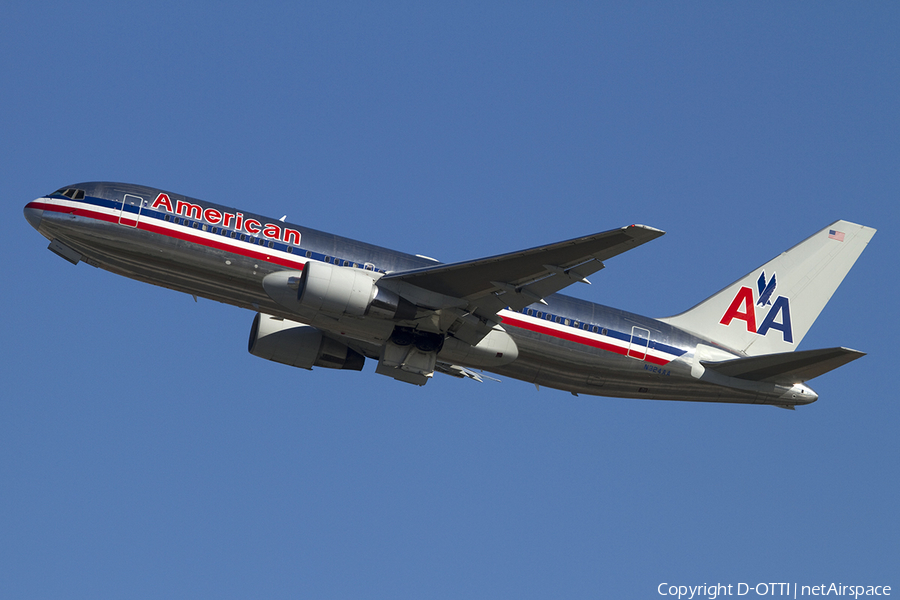 American Airlines Boeing 767-223(ER) (N324AA) | Photo 334556