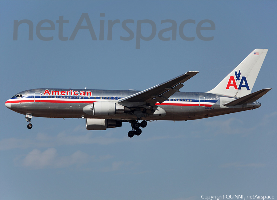 American Airlines Boeing 767-223(ER) (N324AA) | Photo 36362