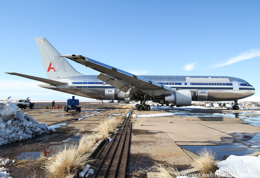 American Airlines Boeing 767-223(ER) (N324AA) | Photo 380411