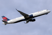 Delta Air Lines Airbus A321-211 (N324DX) at  Atlanta - Hartsfield-Jackson International, United States