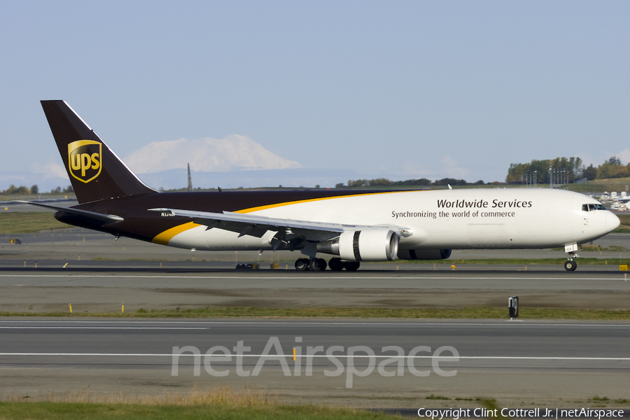 United Parcel Service Boeing 767-34AF(ER) (N324UP) | Photo 40594