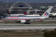 American Airlines Boeing 767-223(ER) (N325AA) at  Los Angeles - International, United States