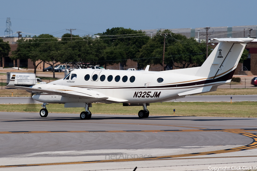 (Private) Beech King Air 350 (N325JM) | Photo 9211