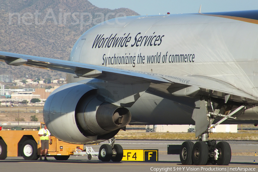 United Parcel Service Boeing 767-34AF(ER) (N325UP) | Photo 12771