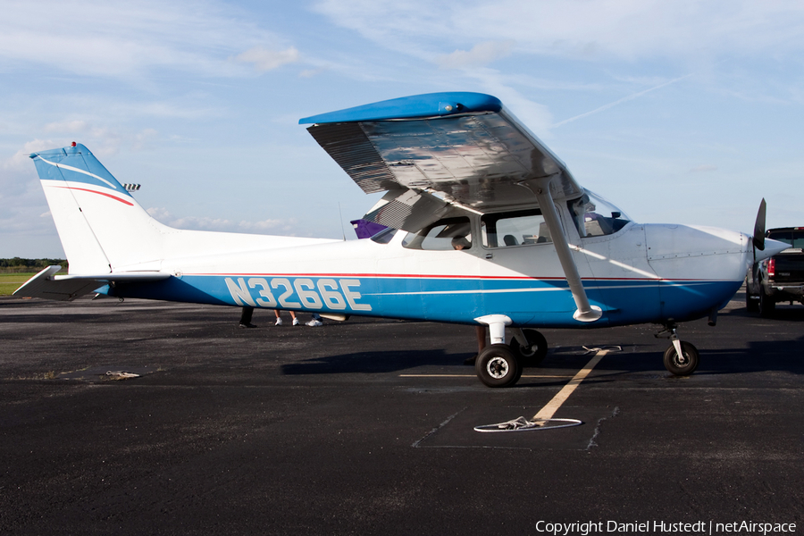 (Private) Cessna 172N Skyhawk (N3266E) | Photo 513601