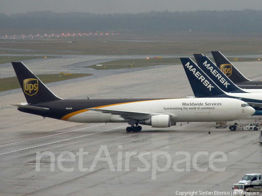 United Parcel Service Boeing 767-34AF(ER) (N326UP) | Photo 491665