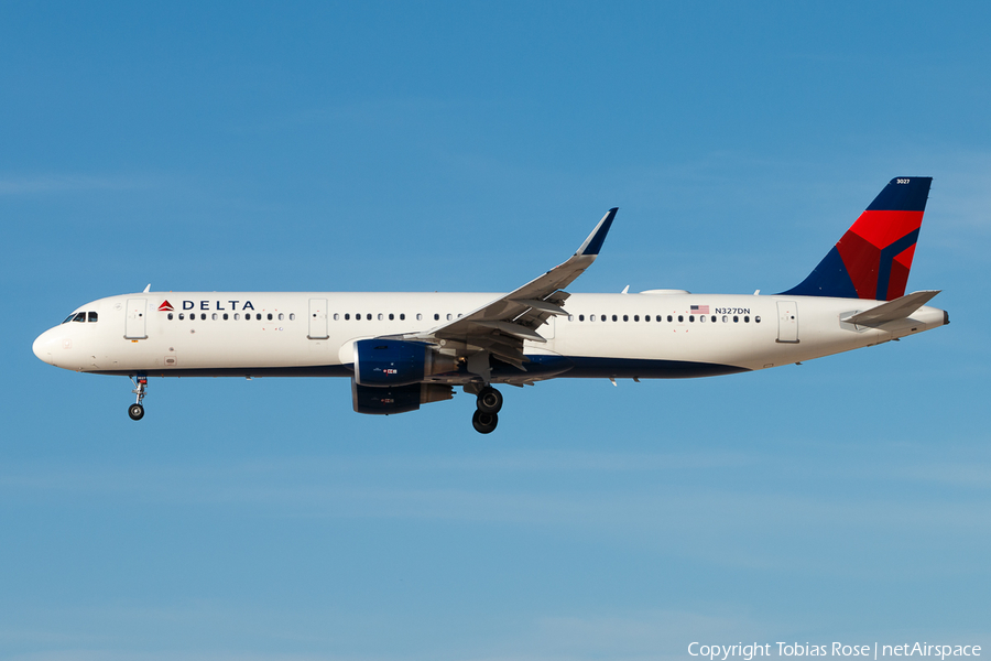 Delta Air Lines Airbus A321-211 (N327DN) | Photo 298442