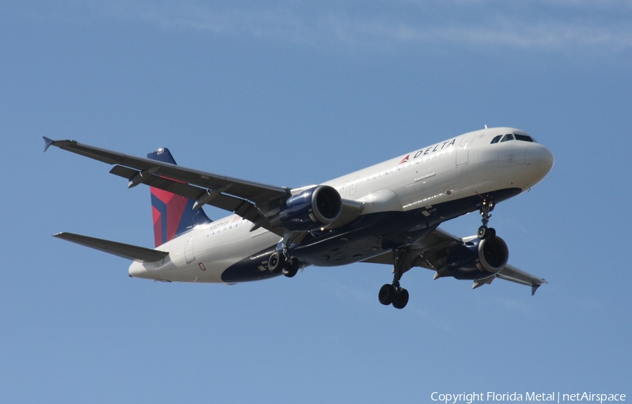 Delta Air Lines Airbus A320-211 (N327NW) | Photo 331298