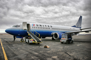 United Airlines Boeing 737-322 (N327UA) at  Billings - Logan International, United States