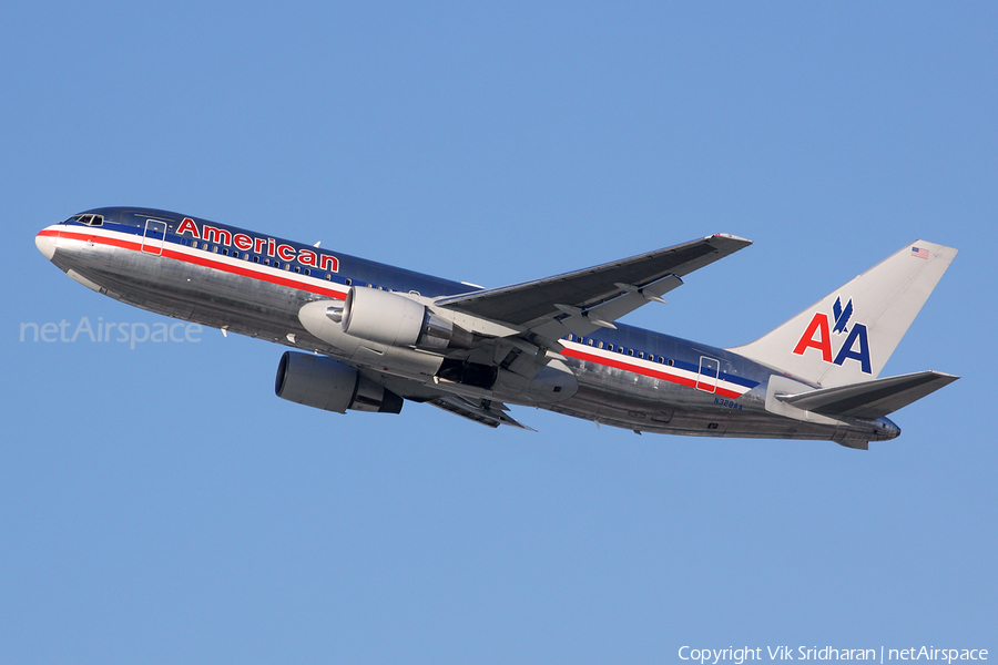 American Airlines Boeing 767-223(ER) (N328AA) | Photo 17970