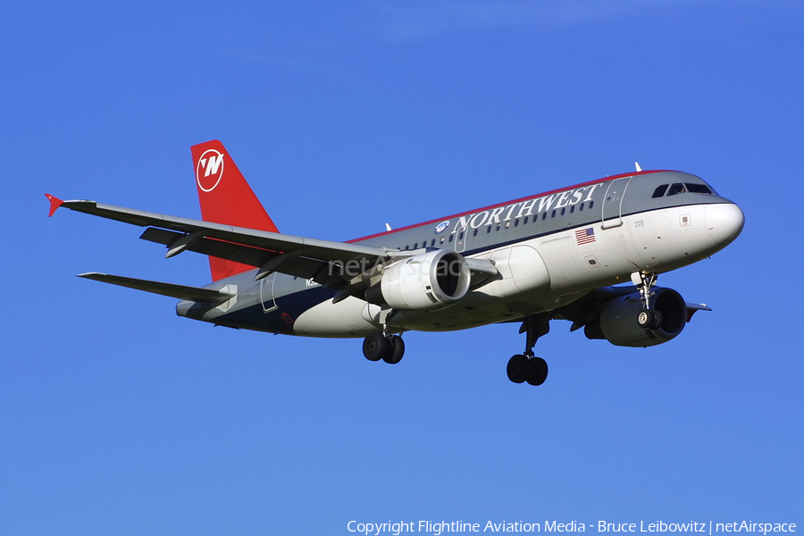 Northwest Airlines Airbus A319-114 (N328NB) | Photo 181267