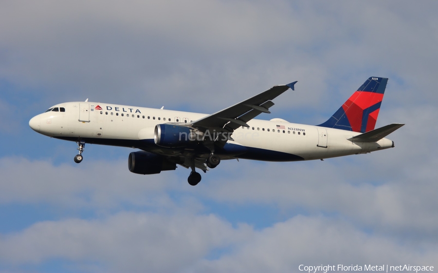 Delta Air Lines Airbus A320-211 (N328NW) | Photo 661470