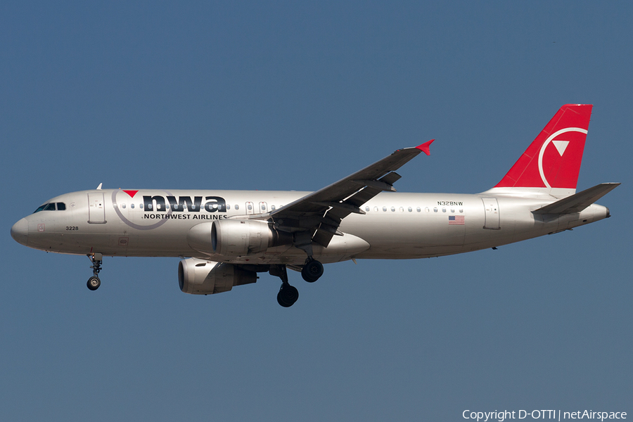 Northwest Airlines Airbus A320-211 (N328NW) | Photo 182996