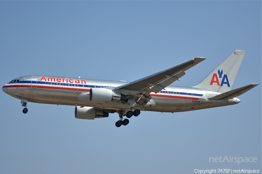 American Airlines Boeing 767-223(ER) (N329AA) | Photo 35382